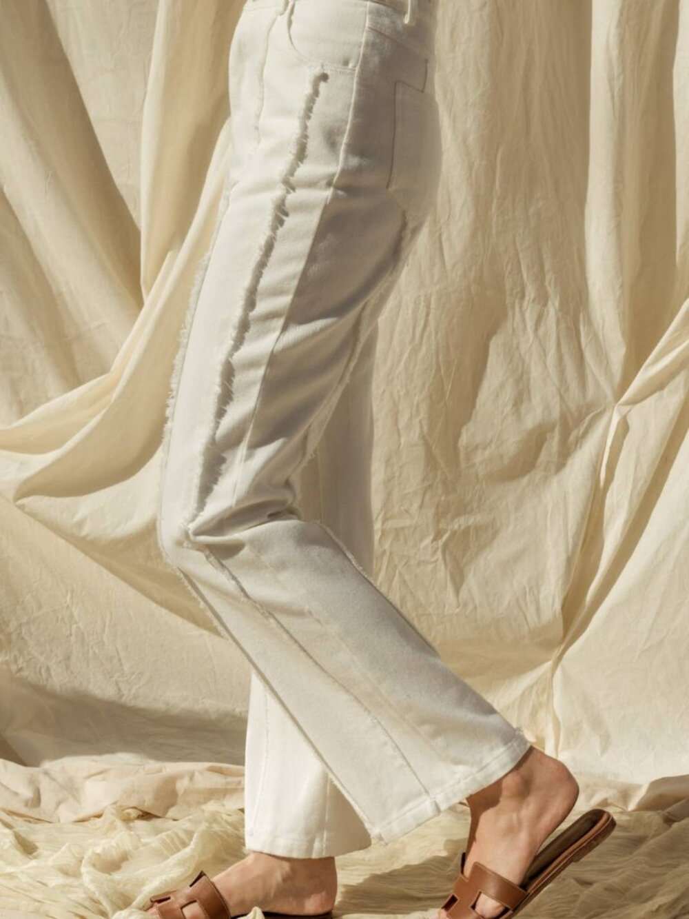GILLI - White Denim Frayed Hem Flare Pants